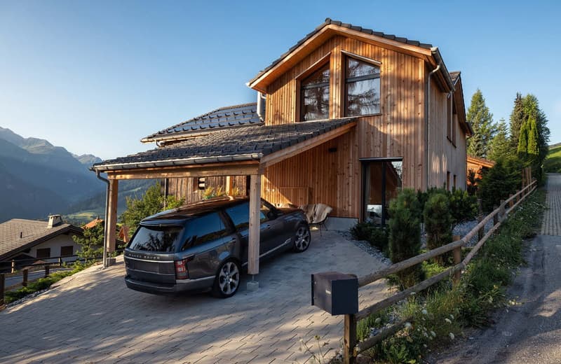 Exclusive Mountain Lodge with breathtaking mountain views (3)