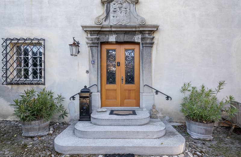 Historisches Anwesen im Stadtkern von Maienfeld (3)