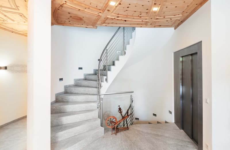 Exklusive Luxusvilla im Oberengadin – Zweitwohnsitz mit Spa, Tiefgarage & Weitblick (3)