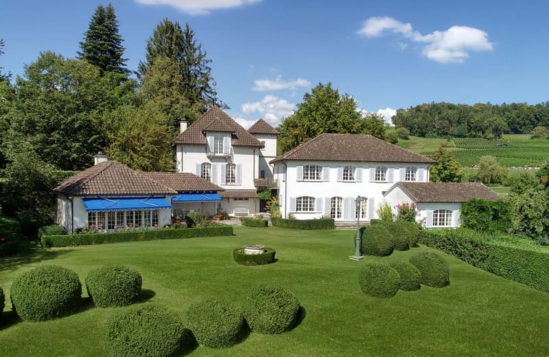 Domaine Verger – Schlossartiges Anwesen in Rafz (1)