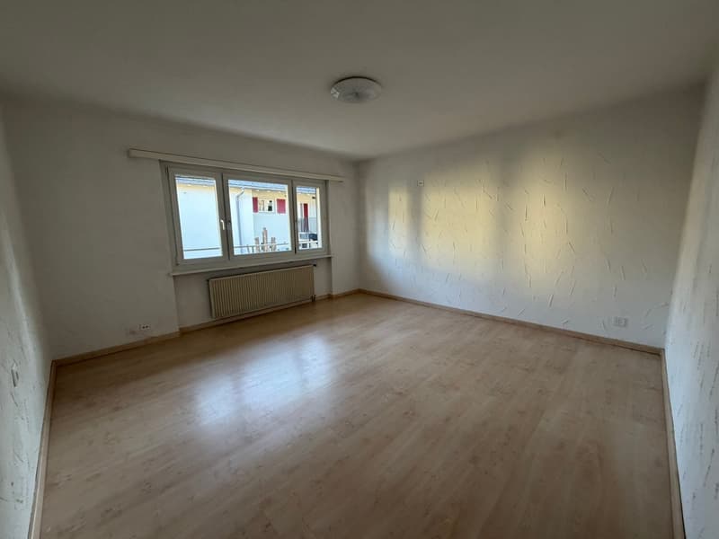 Attractive house with garden, balcony & modern amenities (6)