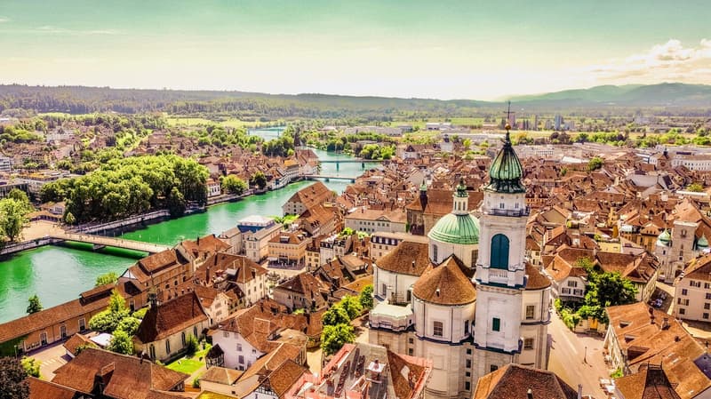 Casa residenziale e commerciale con 4% di rendita netta a Solothurn (1)