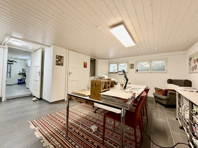 Charmantes 6.5-Zimmer-Doppeleinfamilienhaus in Grenchen (29)