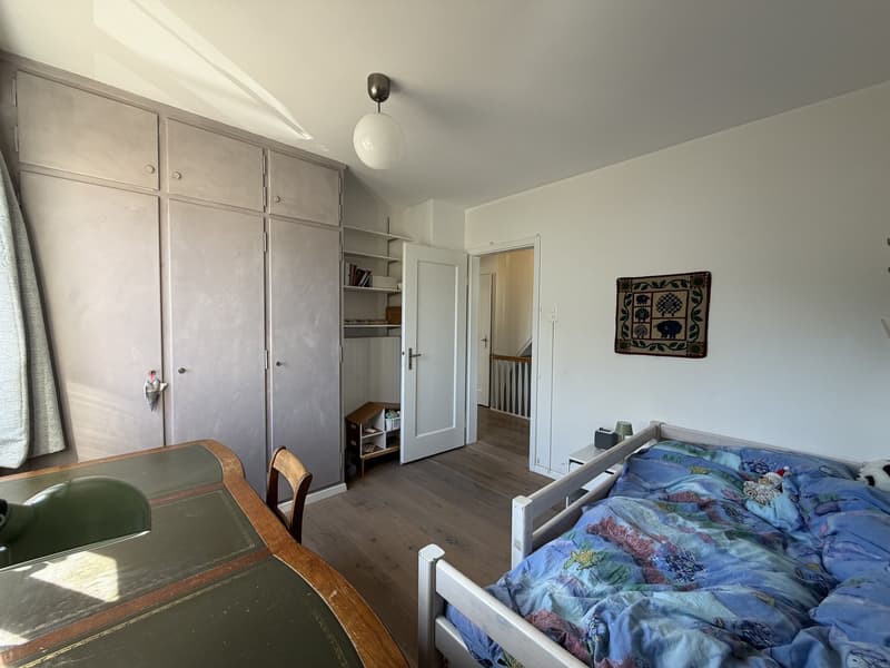 Charmantes 6.5-Zimmer-Doppeleinfamilienhaus in Grenchen (19)