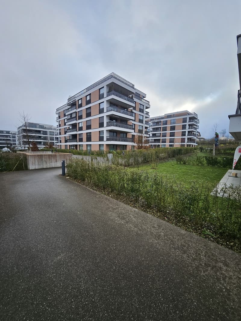 Motorrad-Einstellplatz in Tiefgarage zu vermieten (3)
