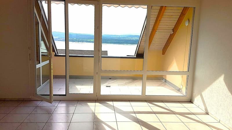 Un refuge charmant avec une vue panoramique imprenable : appartement de 3,5 pièces en mansarde à Vallamand (3)