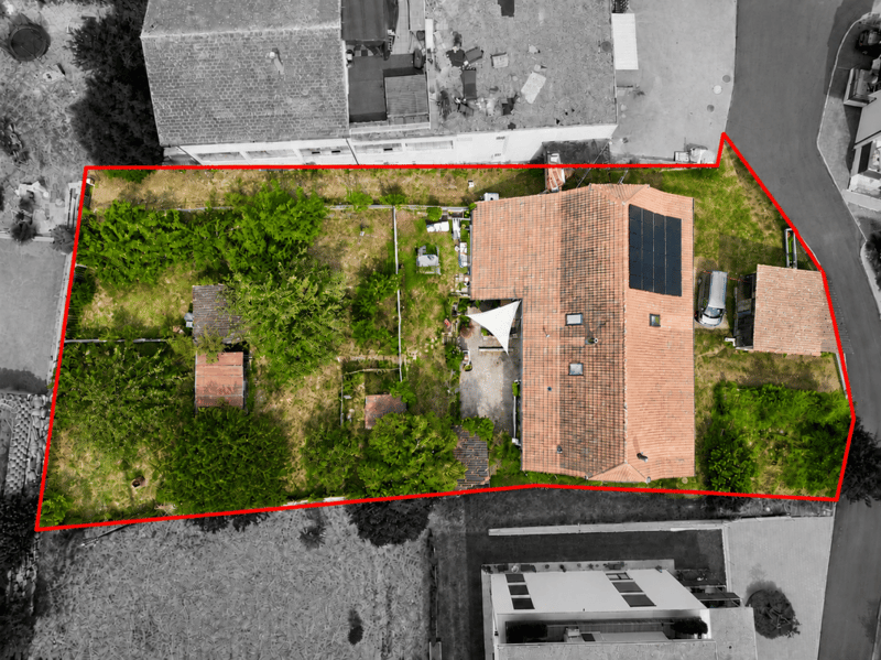 Exclusive building land in an attractive location (1)