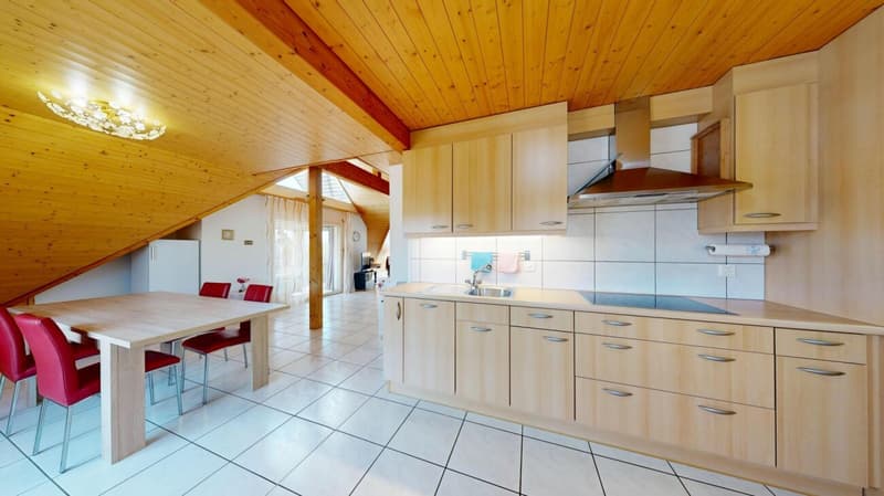 3,5 Zimmer, viel Licht und eine Galerie zum Verlieben (12)