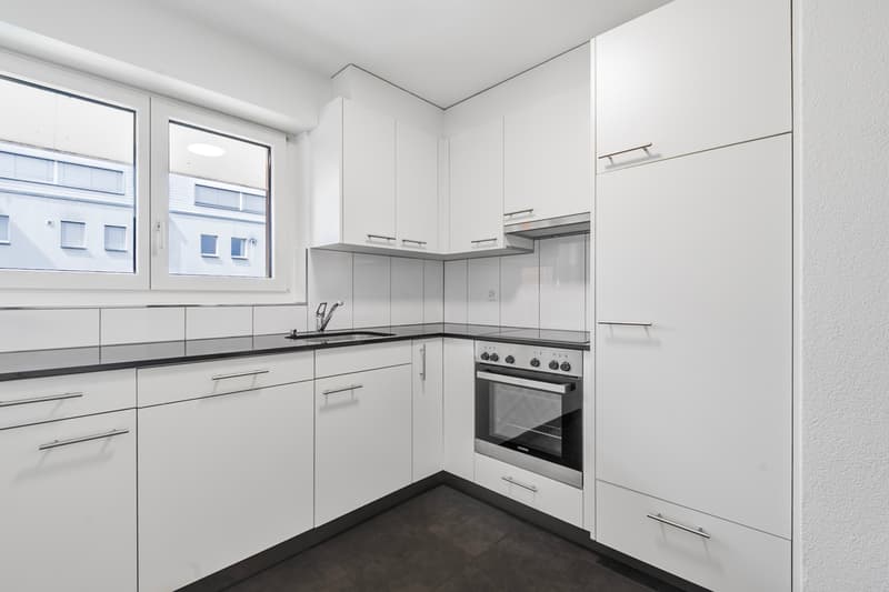 Neu renvoierte 4-Zimmer Wohnung (3)