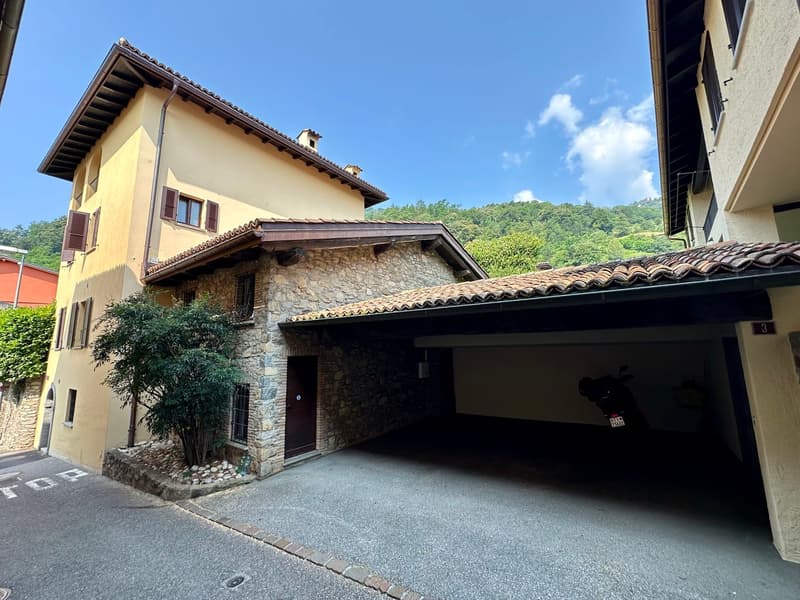AFFITTASI – SEROCCA D’AGNO Prestigiosa casa di charme con giardino privato (2)