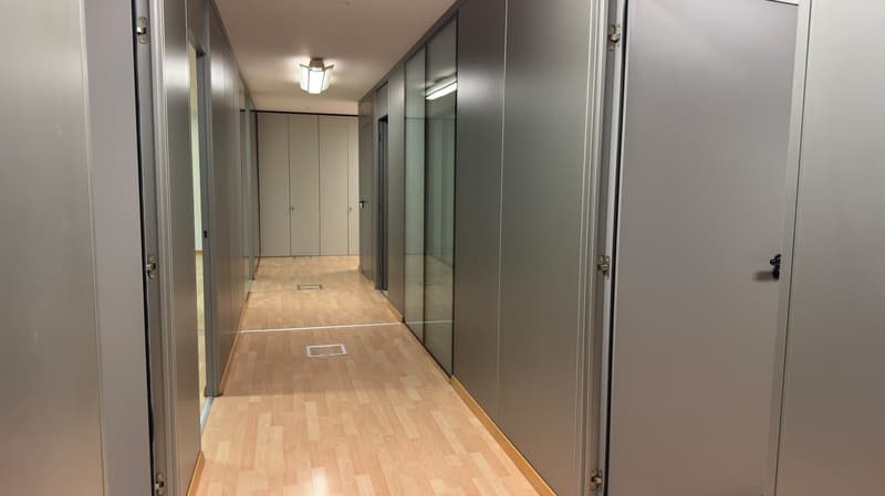 Ufficio di 130 m² nel complesso Piazzale alla Valle – Mendrisio centro - Disponibile subito (6)