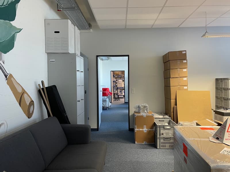 Bureau moderne au 1er étage à Cham (4)