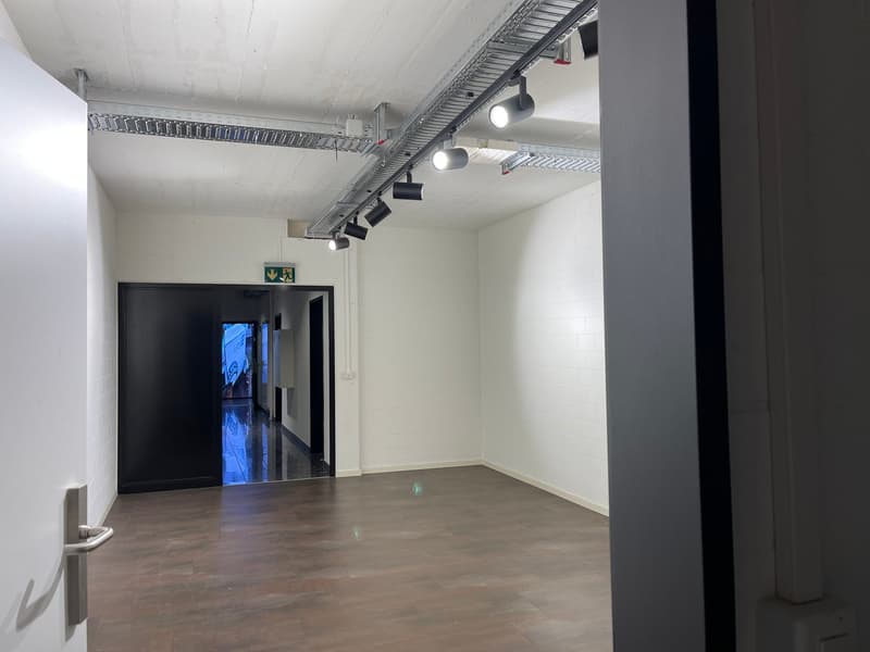 Ufficio moderno al 1° piano a Cham (14)