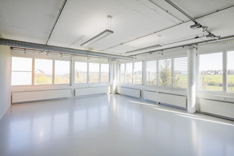 Espace de bureau moderne à Cham – 55 m² (1)