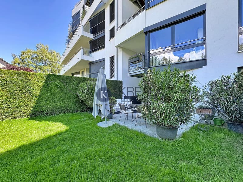 Elegant triplex apartment with high-end features (2)
