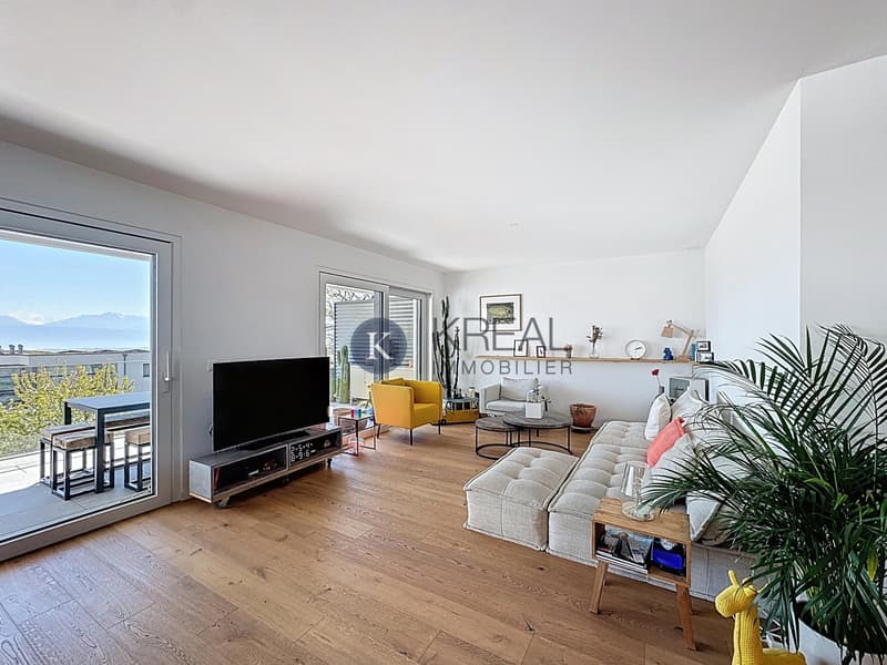 Ambiente di vita esclusivo: 4,5 locali moderni con balcone e vista eccezionale sul lago (3)