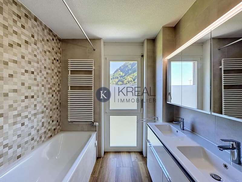Ideal setting in Villeneuve? Beautiful 6.5-room villa with lake view (6)