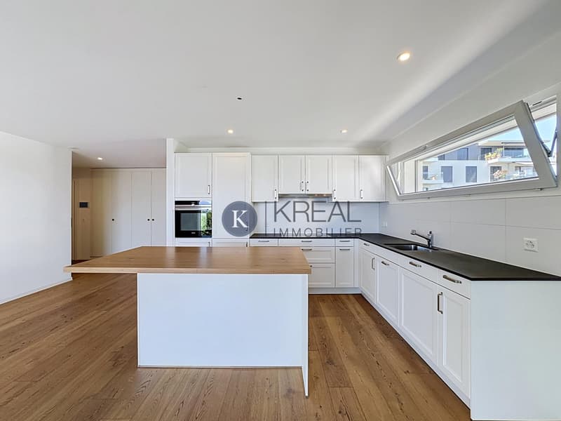 Privilegiertes Wohnambiente: 4,5 Zimmer moderne Wohnung mit Balkon und außergewöhnlicher Aussicht auf den See (3)