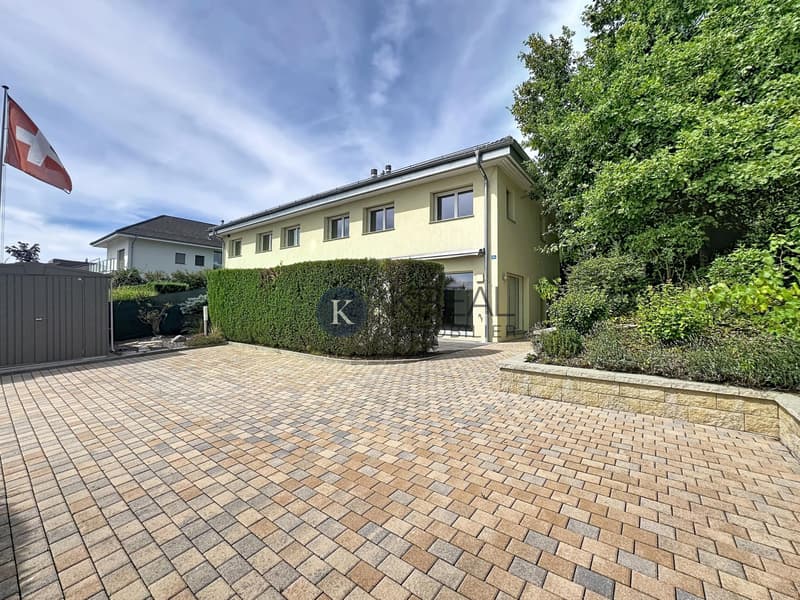 Villa moderne de 4.5 pièces, lumineuse et parfaitement entretenue (1)
