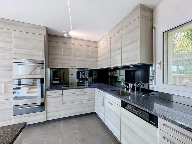 Villa moderne de 4.5 pièces, lumineuse et parfaitement entretenue (3)