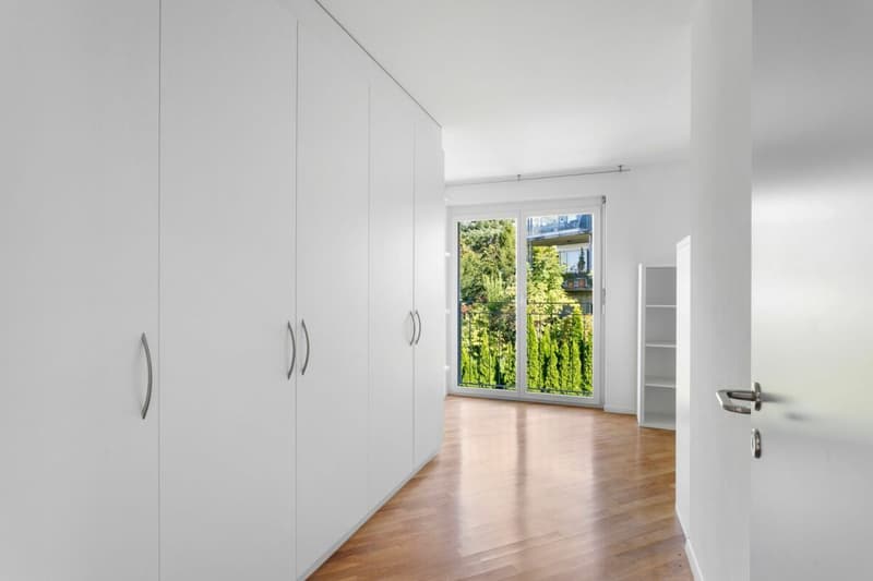 Villa con vista mozzafiato sul lago e piscina all'aperto (24)