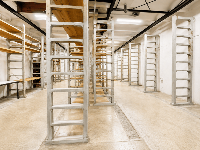 Espace commercial polyvalent avec espace de stockage (6)