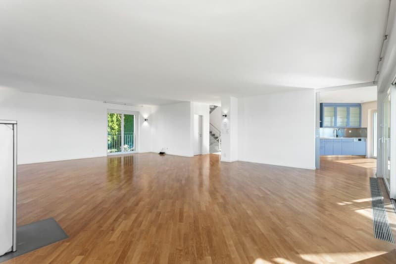Villa with breathtaking lake view and outdoor pool (11)