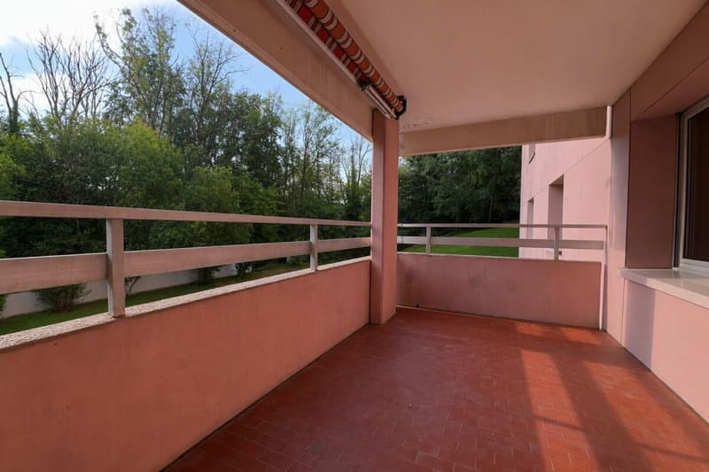 Appartamento di 4,5 locali luminoso in una zona tranquilla e centrale (4)