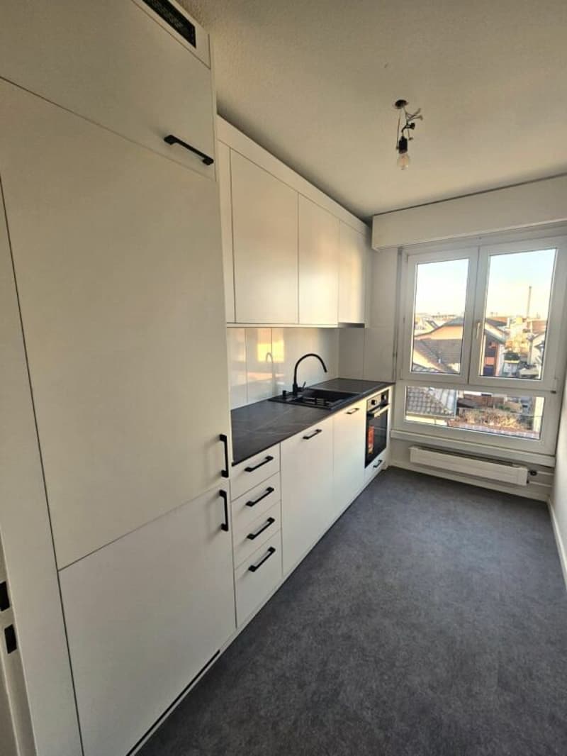 Helle 2 Zi.-Wohnung im Zentrum zu vermieten (2)
