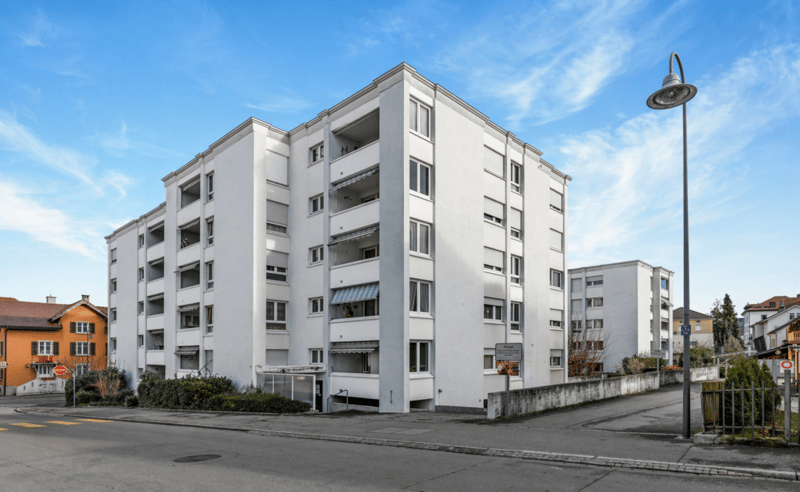 Helle 2 Zi.-Wohnung im Zentrum zu vermieten (1)