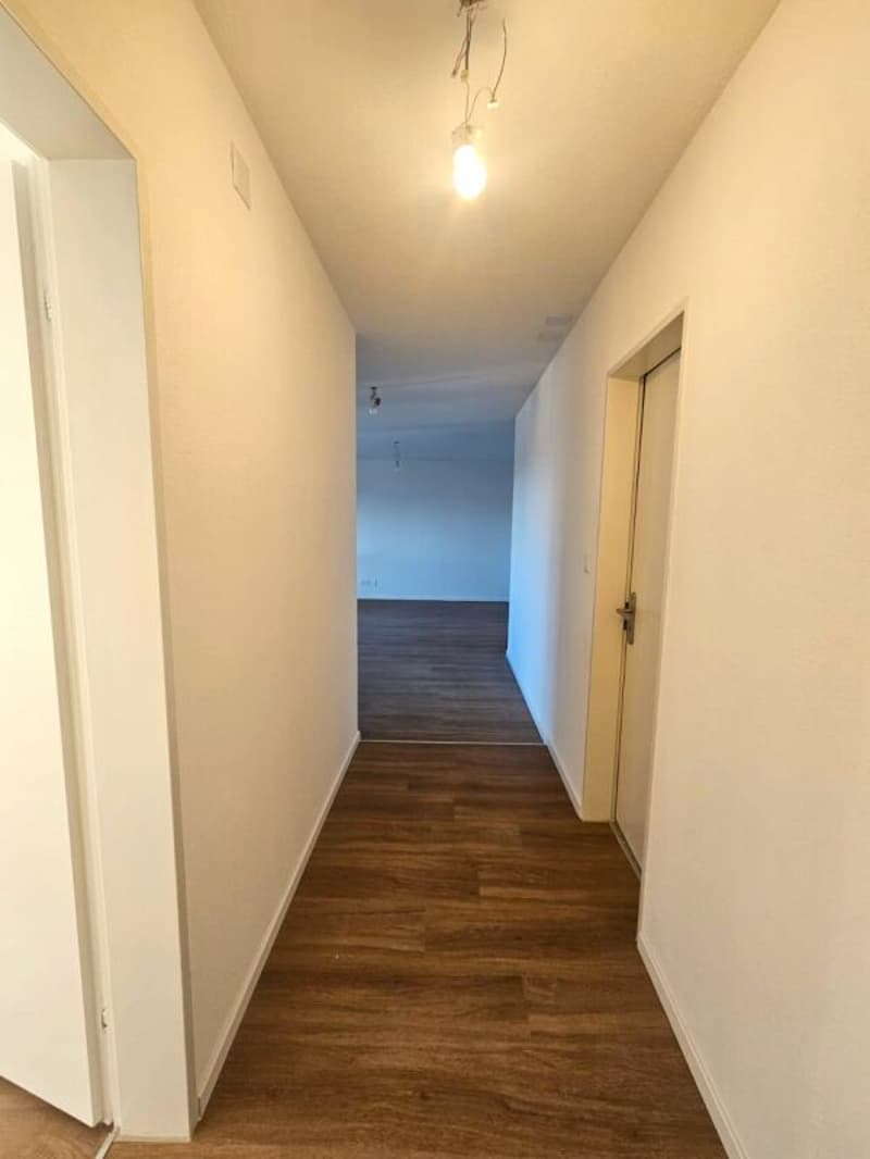 Helle 2 Zi.-Wohnung im Zentrum zu vermieten (4)