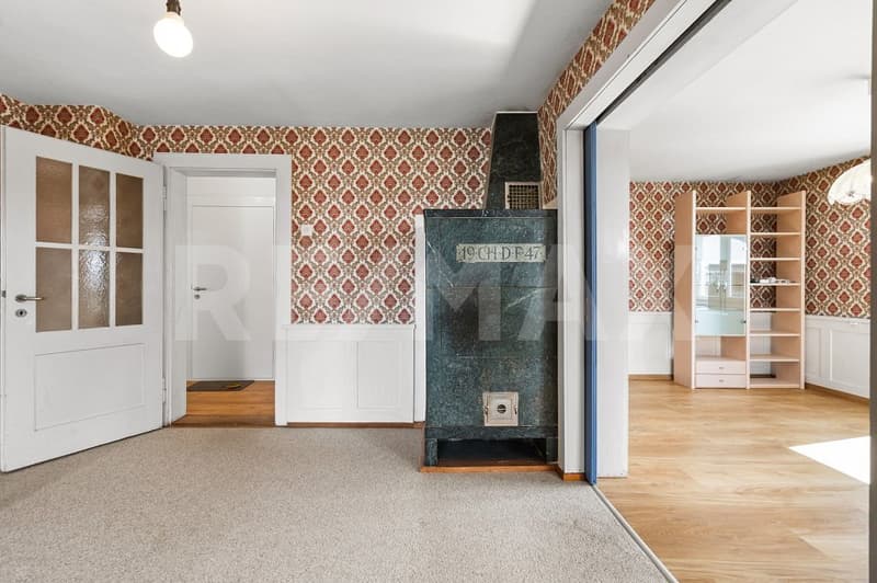 Two-family house with history & potential in Rabius (3)