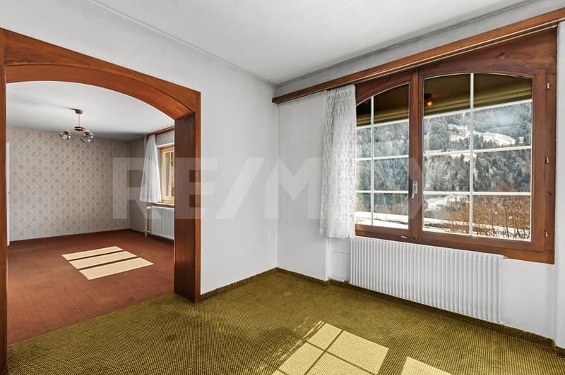 Zweifamilienhaus mit Geschichte & Potenzial in Rabius (9)