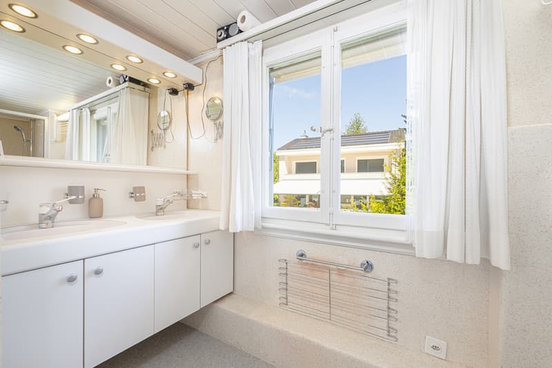 Nasszelle mit Dusche
