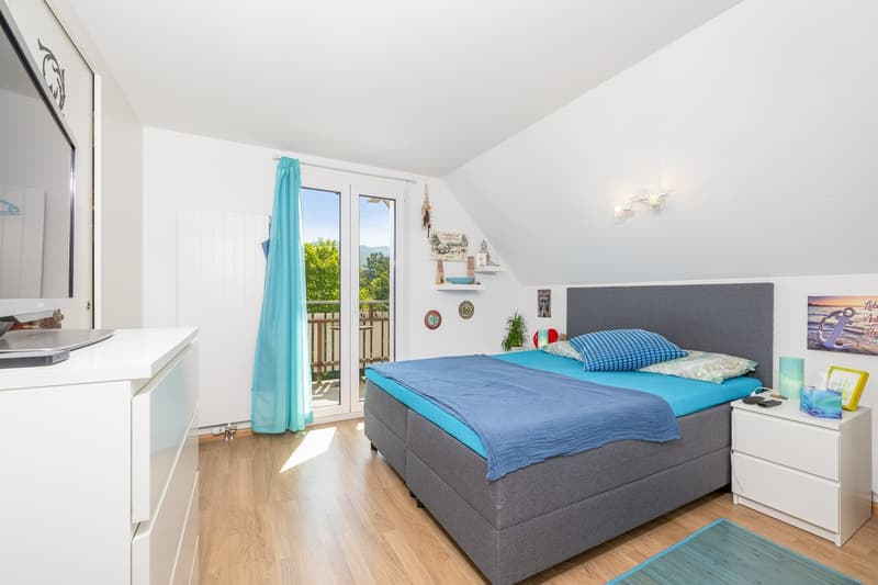 Zimmer 1 mit Zugang zum Balkon