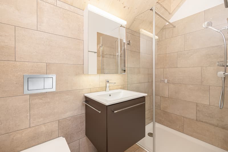 Nasszelle mit Dusche im 2. Dachgeschoss