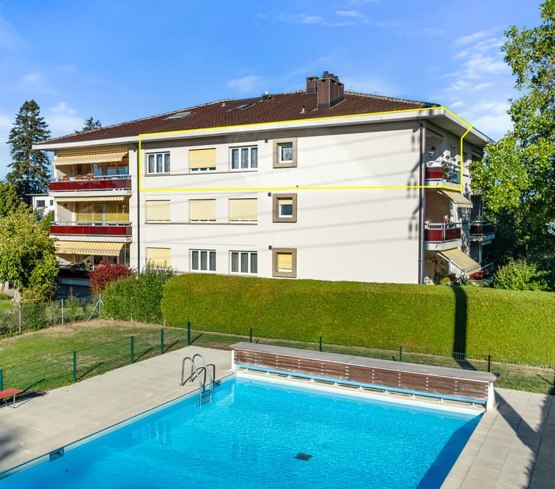 Bel appartement en dernier étage dans un cadre paisible (1)