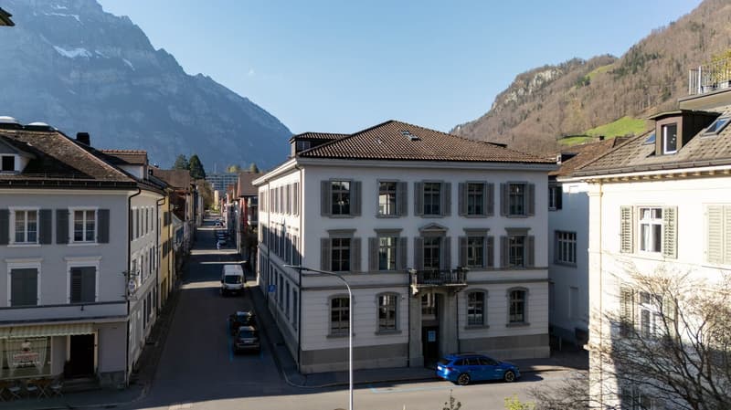 Büroräumlichkeiten im Herzen von Glarus zu vermieten (2)