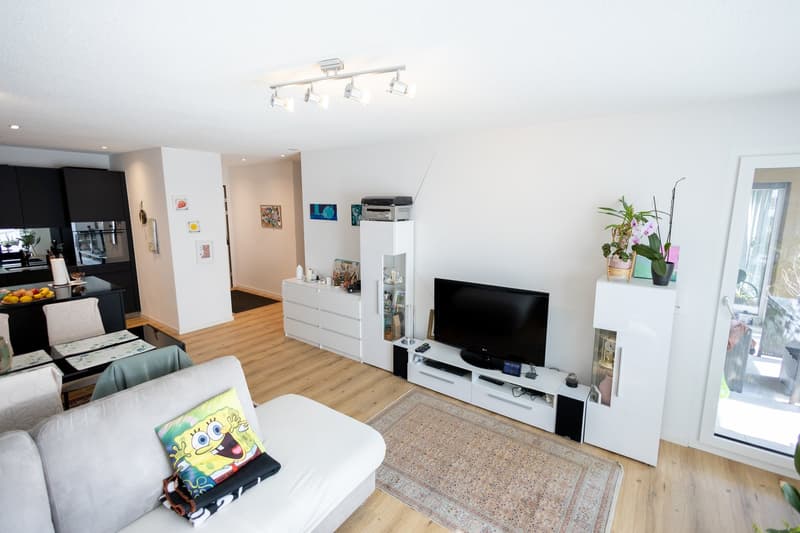 Newly valued 3.5 room apartment in a quiet location (4)