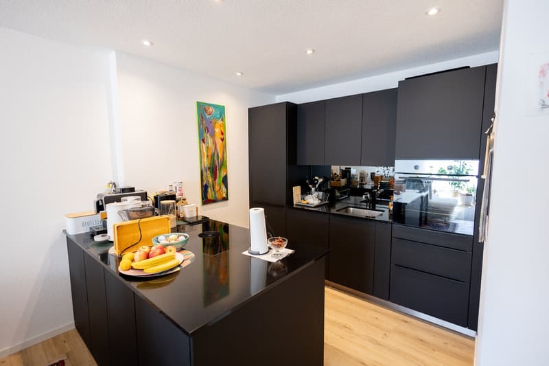 Newly valued 3.5 room apartment in a quiet location (2)