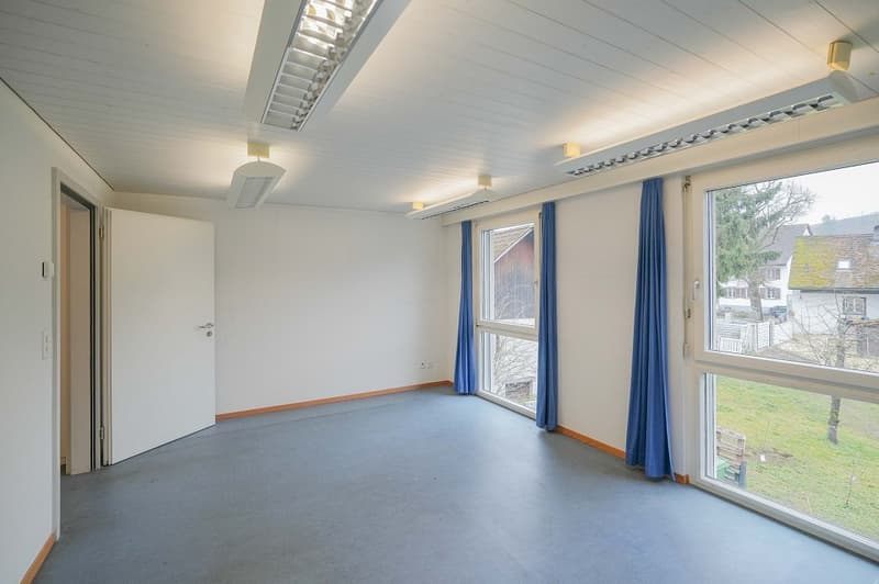 Espaces de bureau représentatifs dans un emplacement facilement accessible (7)