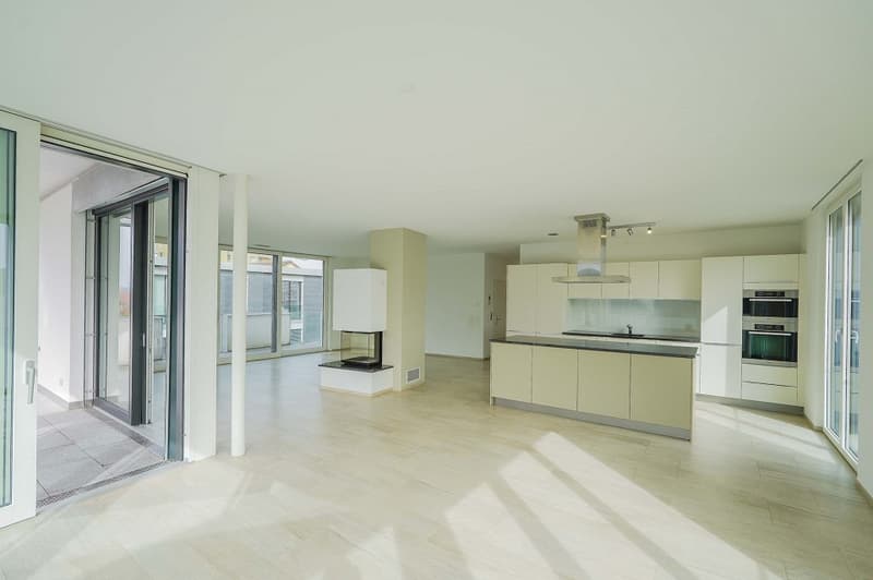 Godimento di vivere di classe eccezionale! Appartamento attico elegante di 4,5 locali in posizione centrale (1)