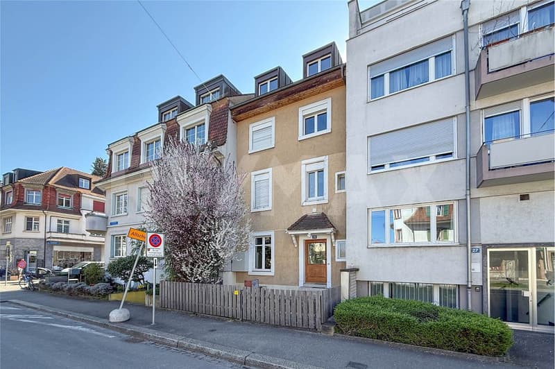 Sehr viel Platz, tolle Lage, bewohnbar und rasch verfügbar (1)
