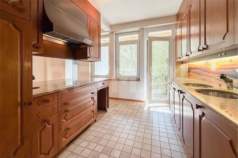 Spacious city house with plenty of space (7)