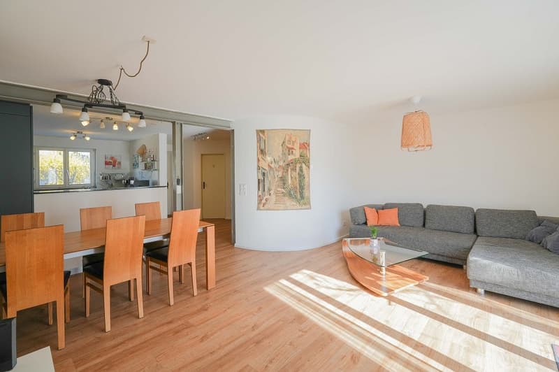 Right in the center - and yet so quiet: 5.5 room corner single-family house (3)