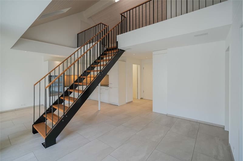 Quiet and well-maintained: 2.5 room attic apartment with gallery (11)
