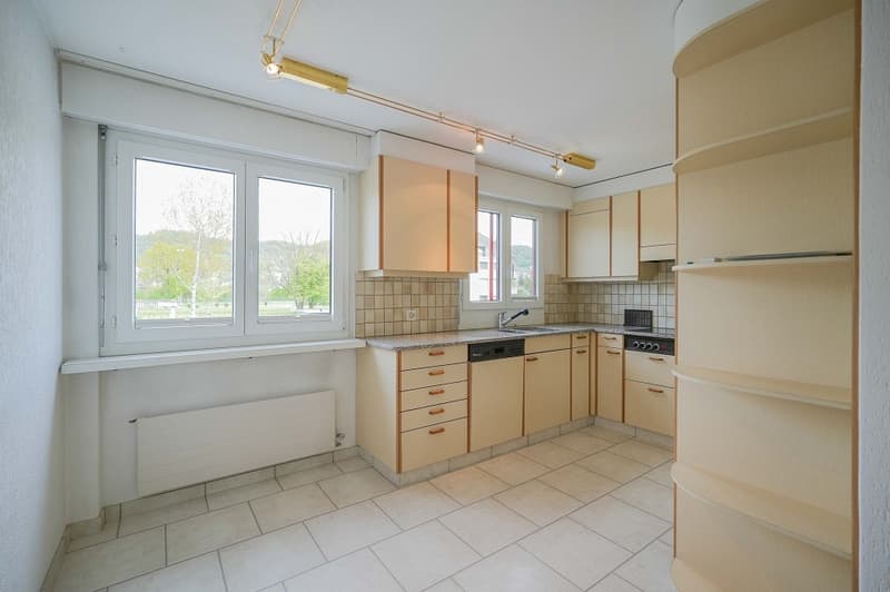 Hell, friendly and ideally central: 3.5 room apartment near shopping and recreation (6)