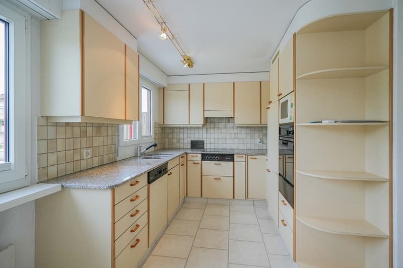 Hell, friendly and ideally central: 3.5 room apartment near shopping and recreation (11)