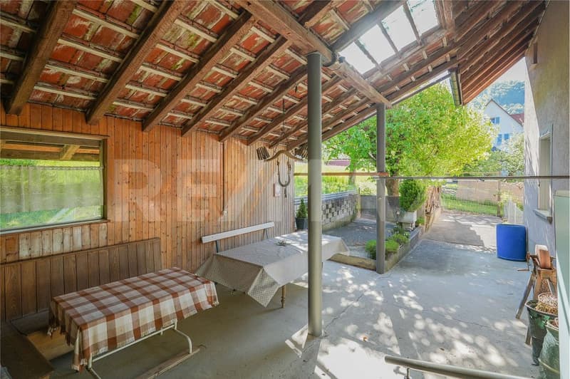 Spacious, habitable farmhouse with separate building land reserve (8)