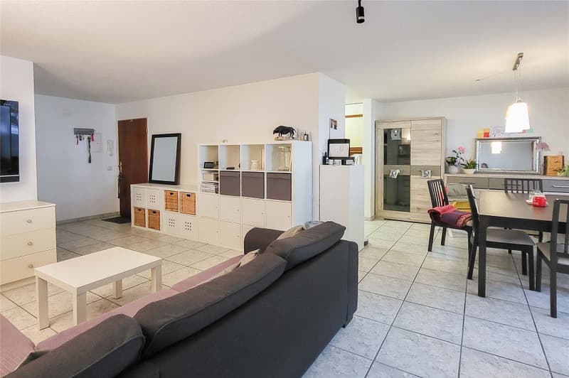 Vivere con prezzi accessibili con ampi locali annessi (2)